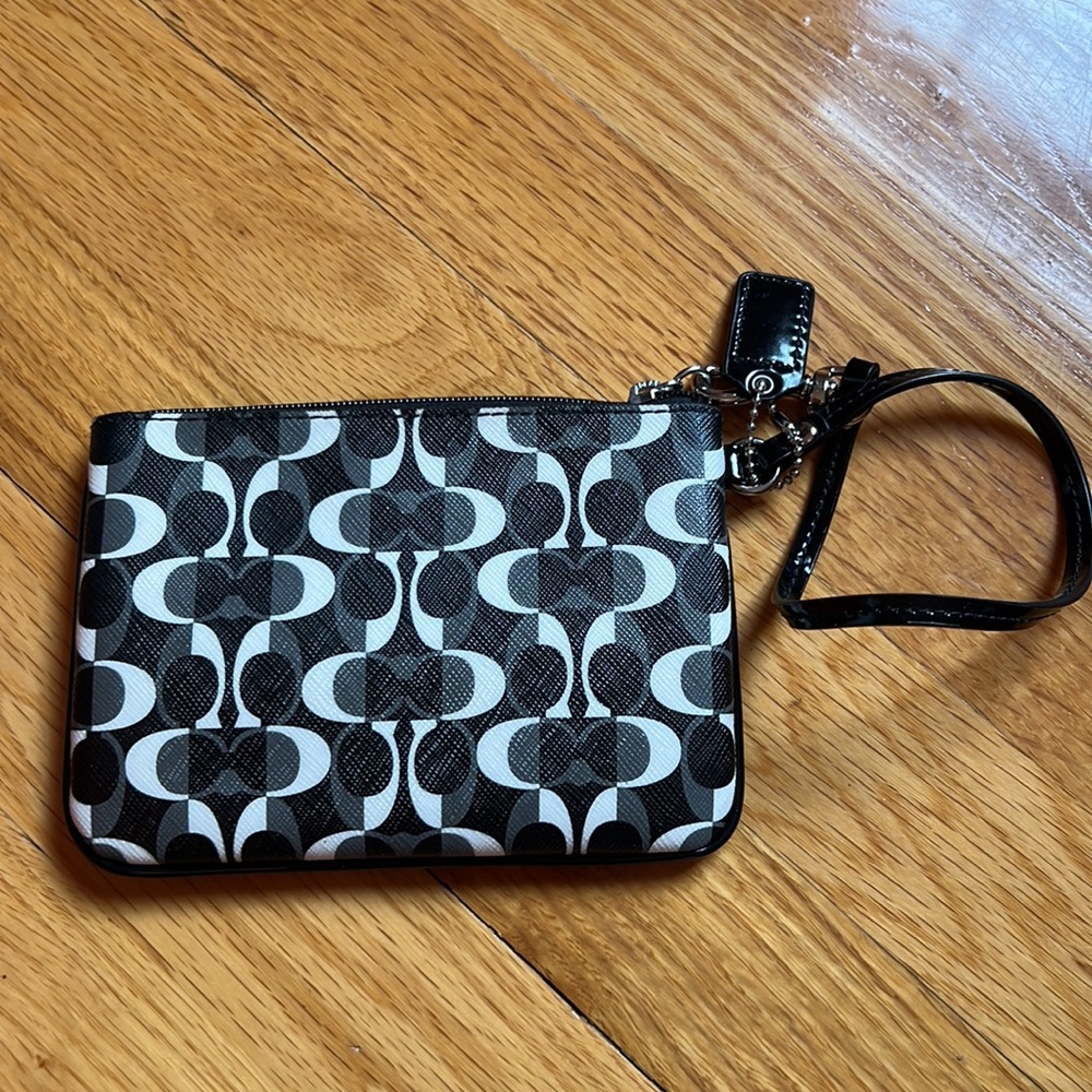Coach wristlet - Picture 2 of 2